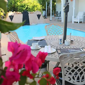 Paradiso & Self-catering Gasthof